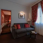 De Buci 호텔 4*