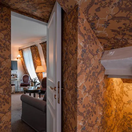 De Buci Hotell 4*
